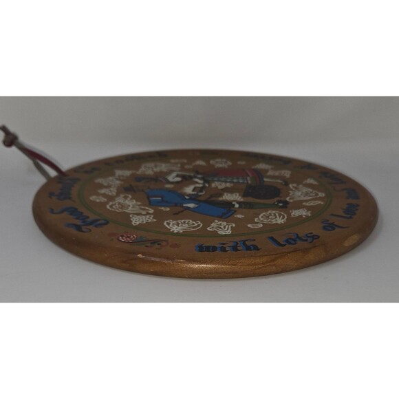 Enesco Dutch Folk Art Wood Wall Hang Food Should be Cooked with Lots of Love 9" - Picture 6 of 10
